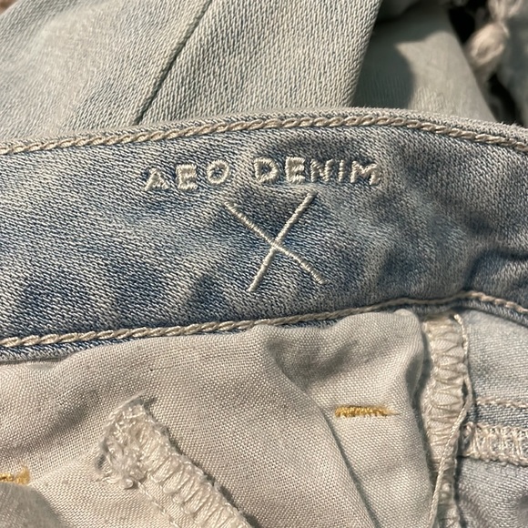 4 reg American Eagle light blue skinny destroyer - Picture 11 of 12